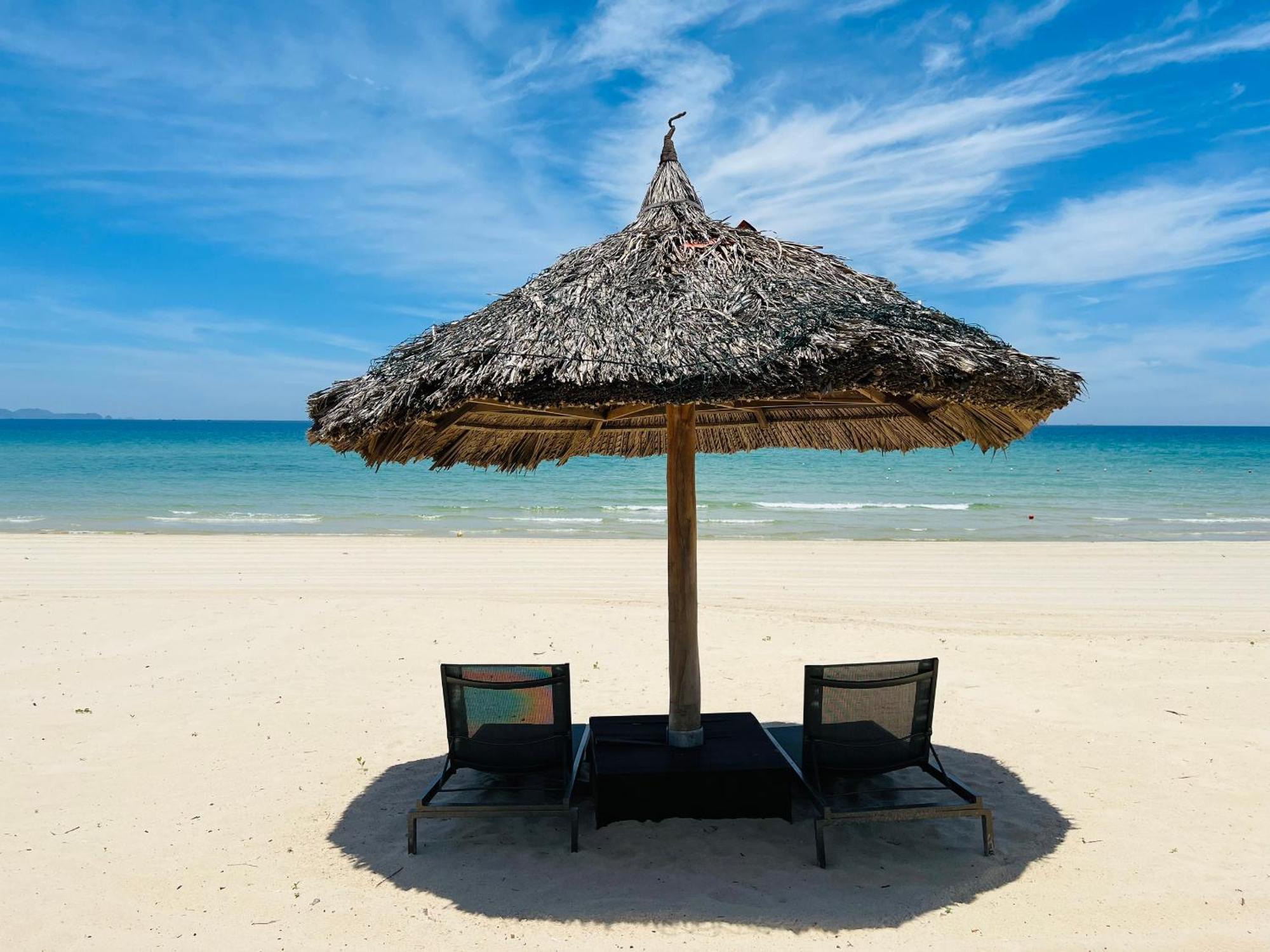 Sea View Villa In Wyndham Garden Cam Ranh Nha Trang Exterior photo